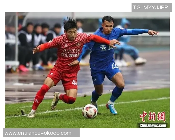 中甲激战青岛黄海迎战辽宁队全力争胜展现球队实力 中甲激战青岛黄海迎战辽宁队全力争胜展现球队实力