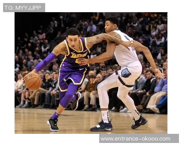 凯尔库兹马的篮球之路与个人成长故事探秘 凯尔库兹马的篮球之路与个人成长故事探秘